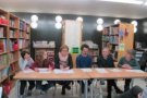 Sixe plasmarà el seu art en un mur que dóna a l’Escola Ferrer i Guàrdia amb la complicitat de l’alumnat de 6è