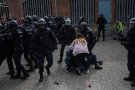Un jutge investiga l'actuació de la policia espanyola i la Guàrdia Civil arran d'una denúncia del Govern