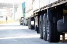 Una trentena de camions apareixen amb les rodes punxades a l'AP-7
