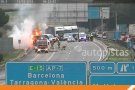 Aparatoso incendio de un camión en la AP-7 en Mollet