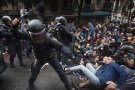 Amnistia Internacional inclou en l'informe sobre drets humans al món la violència de l'1-O i l'empresonament dels Jordis