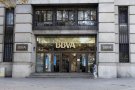 Sabadell acusa el BBVA d'augmentar l'emergència habitacional a la ciutat després de vendre un miler d'immobles a un fons voltor