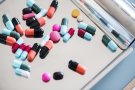 Detenen un home a Castellbisbal que robava pastilles de psicotròpics de la farmacèutica on treballava per vendre-les per Internet