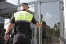 Un agent fora de servei deté a Sant Cugat del Vallès tres homes que havien atracat una anciana de 91 anys