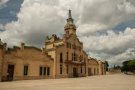El Govern declara Bé Cultural d'Interès Nacional la casa de la vila i de les antigues escoles de les Franqueses