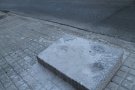 Acte vandàlic contra la llosa commemorativa del bombardeig a les Franqueses