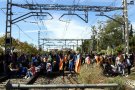 Càrrega policial a la UAB després que un grup de 200 estudiants hagi intentat arribar a l'AP-7 per tallar la via