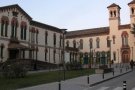 CCOO recull signatures per demanar preus populars a l’aparcament de l’Hospital de Granollers