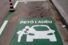 El petó i adéu arriba a l’Escola Bressol Peixets de Caldes de Montbuí