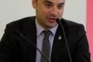 Ballart publica un ban per demanar als nens que es diverteixin i autoritzar la