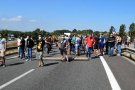 Els treballadors de Nissan a Montcada i Reixac tallen la C-17 i prometen 