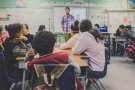 Educació garantirà que les famílies que vulguin portar els fills a escola al juny en els casos previstos 