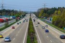 Un camioner mor en xocar contra la mitjana i bolcar a l'A-2 a Castellbisbal