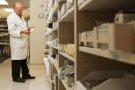 Terrassa inicia un projecte pilot per millorar el paper dels farmacèutics en la lluita contra la Covid-19