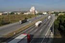 Normalitzada la situació a l'AP-7 a Montmeló després que un camió bolqués