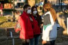 Vuit educadors de la Creu Roja a Rubí es sumen en la campanya de sensibilització de la Covid-19