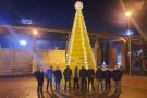 L'arbre de Nadal de Reciclos té set metres d'alçada i es situa al barri de Ponent, a Granollers