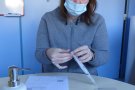 Els professionals dels centres educatius de Caldes de Montbui es realitzen les proves d'automostra