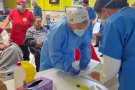 La segona dosi de la vacuna arriba a la residència Maria Auxiliadora de Canovelles