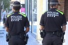 Dos Policies de Granollers van desatendre un home que estava estès al terra