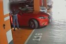 Tres detinguts a Granollers per robar a l'interior de vehicles en un pàrquing
