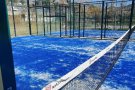 El CEM Can Lladó de Sant Fost renova la gespa de les pistes de pàdel