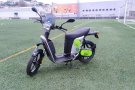 S'incorpora un ciclomotor elèctric a la flota municipal de Caldes de Montbui