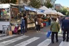 El mercat setmanal de Montornès dels divendres s'avança al dijous