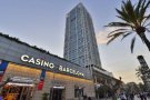 Uns assaltadors atraquen dos bingos a Ripollet i Barcelona en la mateixa nit