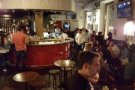 El Govern obliga a tancar totes les activitats nocturnes del Vallès a les 00.30 i vol limitar les trobades a 10 persones