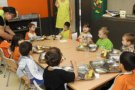 Creixen un 7,5% les sol·licituds per rebre beques menjador al Vallès Occidental