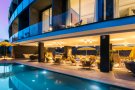 Agost amb ocupació hotelera de mínims al Maresme i el Baix Llobregat, mentre aflora l'optimisme moderat al Garraf
