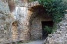 Arqueòlegs troben proves a les coves del Toll de Moià que els neandertals menjaven ossos de manera regular