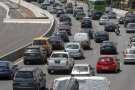 Tres accidents i un cotxe avariat provoquen grans retencions als accessos a Barcelona