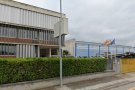 Els treballadors de Coveright Surfaces a Martorelles faran vaga indefinida per rebutjar una retallada del sou