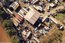 La policia desmantella una deixalleria il·legal a Vilanova on es desballestaven vehicles i es criaven gossos sense llicència