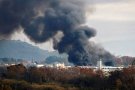 El foc de Montornès del Vallès crema tres naus i n'afecta una quarta al carrer Antonio Machado