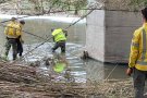 Investiguen si l'incendi d'indústria al polígon de Montornès del Vallès ha contaminat el Besòs