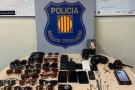 Detenen a tres homes pel robatori de material informàtic d'un cotxe aturat a l'AP-7 a Llinars