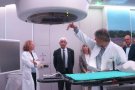 L'Hospital Clínic comença l'activitat del centre de tractaments de radioteràpia a Granollers