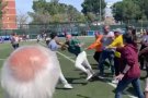 Enfrontament entre pares després d'un partit de futbol de prebenjamins a Sabadell