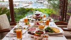 5 aliments que menges habitualment i són poc saludables