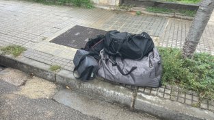 La Policia Local de Caldes de Montbui deté dos homes 'in fraganti' mentre robaven a l'interior d'un vehicle estacionat