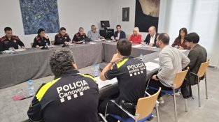 El top manta amenaça la continuïtat del mercat dels diumenges a Canovelles i el consistori es planteja mesures dràstiques
