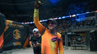 “El Motocross Freestyle és com una malaltia, no puc deixar la moto i seguiré fins que el cos aguanti”