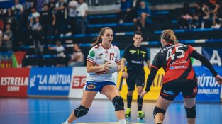 KH-7 BM Granollers - Balonmano Zuazo Femenino