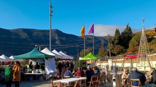 Riells del Fai celebra la Fira de Santa Llúcia amb una àmplia oferta nadalenca