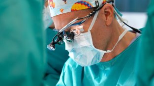 "Reconstruir el cos és fàcil, el difícil és reconstruir una vida després de la mutilació genital"