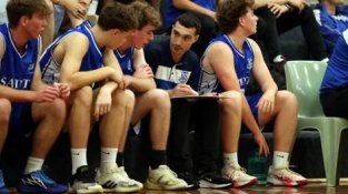 “Per a ells, el bàsquet català és disciplina i competitivitat constants, i això és el que intento transmetre als equips”