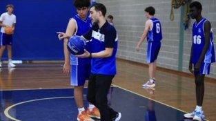 “Per a ells, el bàsquet català és disciplina i competitivitat constants, i això és el que intento transmetre als equips”